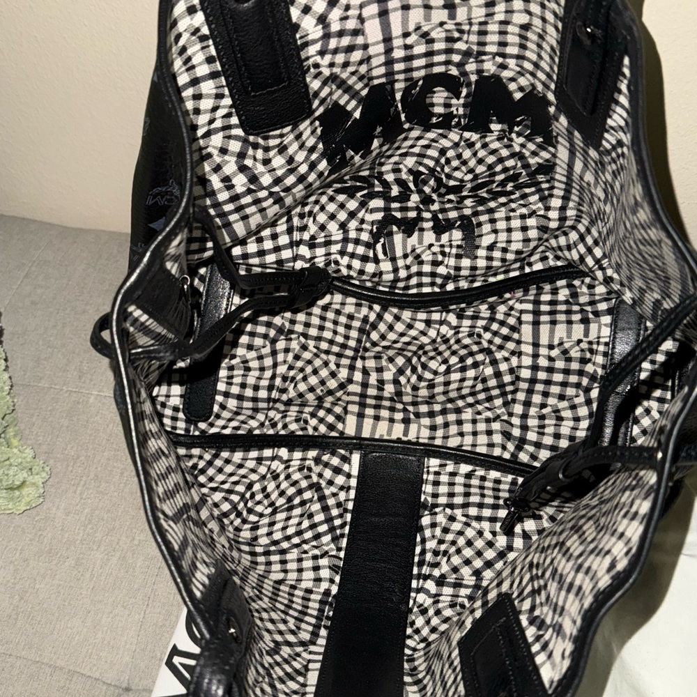 MCM Black Leather Tote Bag (Medium size) - Picture 8 of 8